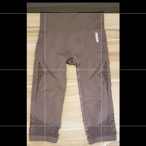 GYM Shark, Mauve tights. Size Large